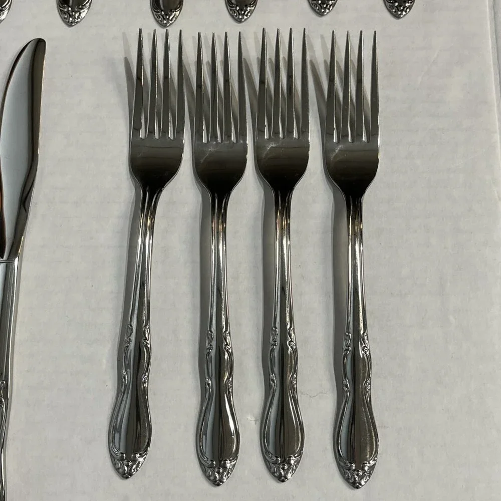 Rogers Stainless By Oneida Homestead 16 PC Set 4 Ea Place Setting‎